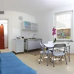 Emmaus Aparthotel