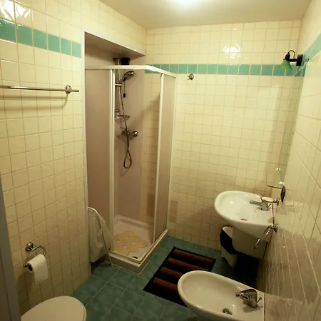 Maggiore - Italia Aparthotel Maccagno