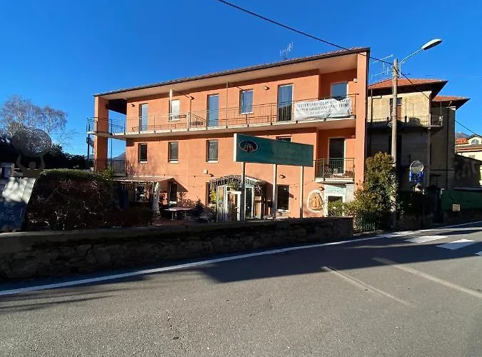 Maggiore - Italia 3* Maccagno